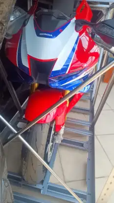 HONDA-CBR 1000RR-R FIREBLADE SP-2025