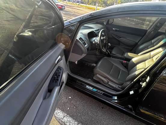 HONDA-CIVIC-2010