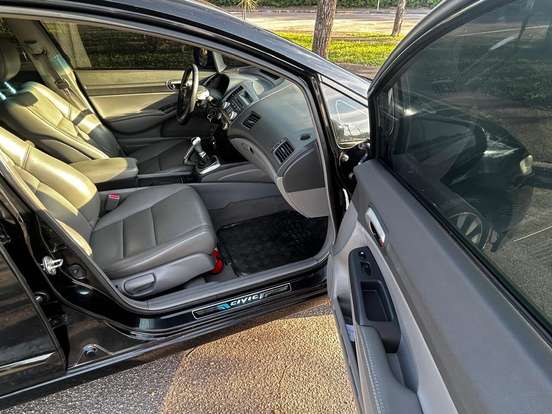 HONDA-CIVIC-2010