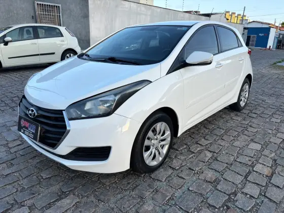 HYUNDAI HB20 1.6 COMFORT PLUS 16V FLEX 4P AUTOMÁTICO HYUNDAI HB20 1.6 COMFORT PLUS 16V FLEX 4P AUTOMÁTICO