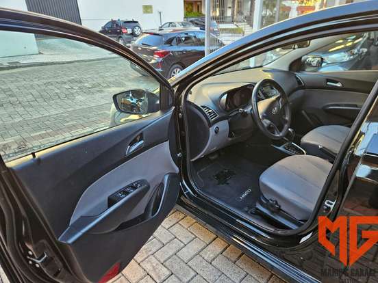 HYUNDAI-HB20S-1.6 PREMIUM 16V FLEX 4P MANUAL HYUNDAI-HB20S-2013