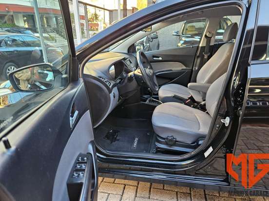 HYUNDAI-HB20S-1.6 PREMIUM 16V FLEX 4P MANUAL HYUNDAI-HB20S-2013