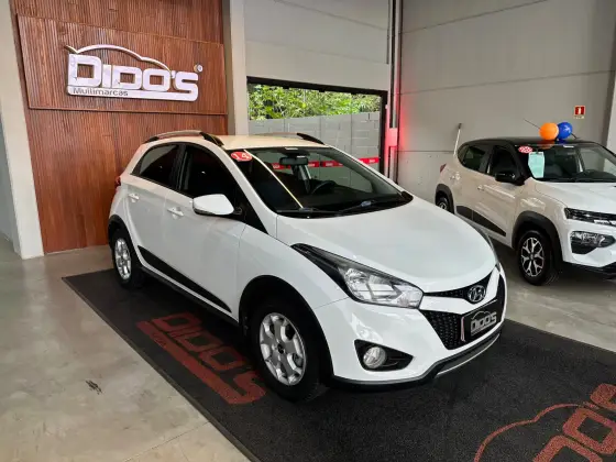 HYUNDAI HB20X 1.6 16V STYLE FLEX 4P MANUAL HYUNDAI HB20X 1.6 16V STYLE FLEX 4P MANUAL