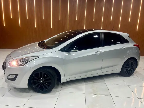 HYUNDAI I30 1.8 MPI 16V GASOLINA 4P AUTOMATICO HYUNDAI I30 1.8 MPI 16V GASOLINA 4P AUTOMATICO