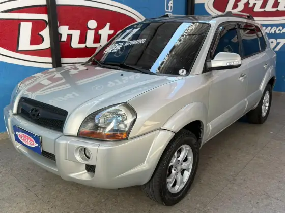 HYUNDAI TUCSON 2.0 MPFI GLS 16V 143CV 2WD GASOLINA 4P AUTOMÁTICO HYUNDAI TUCSON 2.0 MPFI GLS 16V 143CV 2WD GASOLINA 4P AUTOMÁTICO