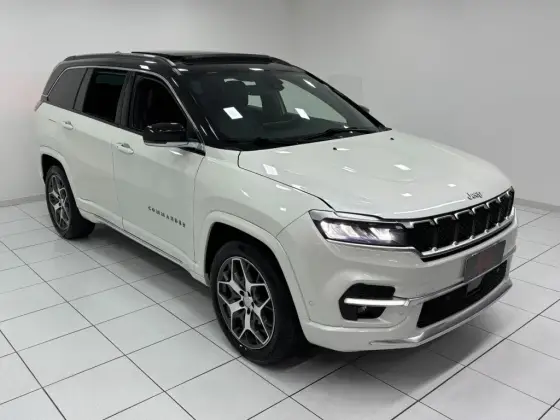 JEEP COMMANDER 1.3 T270 TURBO FLEX OVERLAND AT6 JEEP COMMANDER 1.3 T270 TURBO FLEX OVERLAND AT6