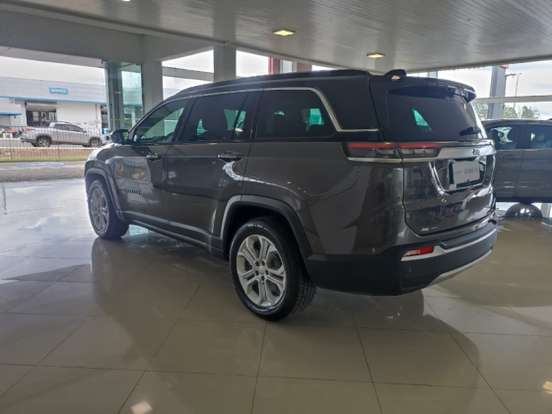 JEEP-COMMANDER-1.3 T270 TURBO FLEX LONGITUDE AT6 JEEP-COMMANDER-2024