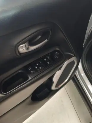 JEEP-RENEGADE-1.8 16V FLEX LONGITUDE 4P AUTOMÁTICO JEEP-RENEGADE-2019