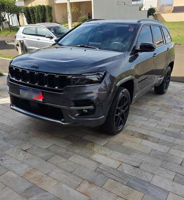 JEEP-COMMANDER-2024