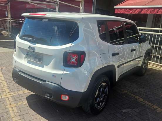 JEEP-RENEGADE-1.8 16V FLEX CUSTOM 4P MANUAL JEEP-RENEGADE-2018