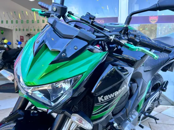 KAWASAKI Z800 KAWASAKI Z800