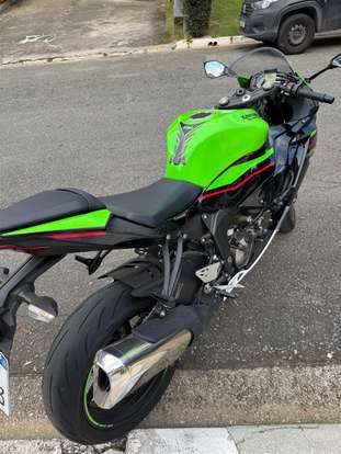KAWASAKI-NINJA ZX-6R KRT-2022