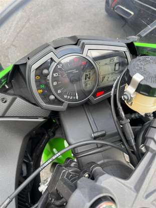 KAWASAKI-NINJA ZX-6R KRT-2022