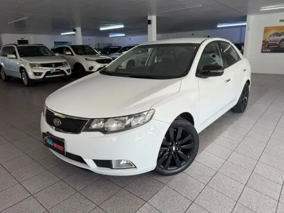 KIA CERATO 1.6 EX3 SEDAN 16V GASOLINA 4P AUTOMÁTICO KIA CERATO 1.6 EX3 SEDAN 16V GASOLINA 4P AUTOMÁTICO