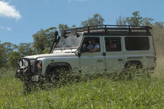 LAND ROVER-DEFENDER-2003