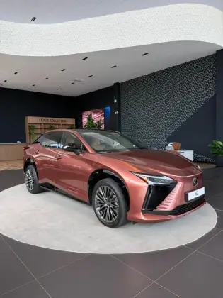 LEXUS RZ 500e 77 KW ELÉTRICO AWD LEXUS RZ 500e 77 KW ELÉTRICO AWD