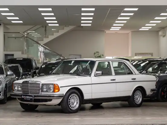 MERCEDES-BENZ-280 E-1983