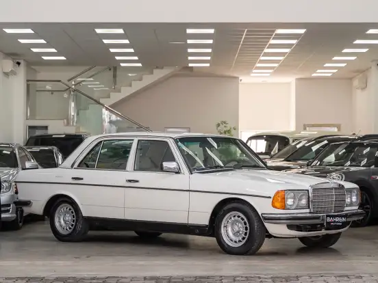 MERCEDES-BENZ-280 E-1983