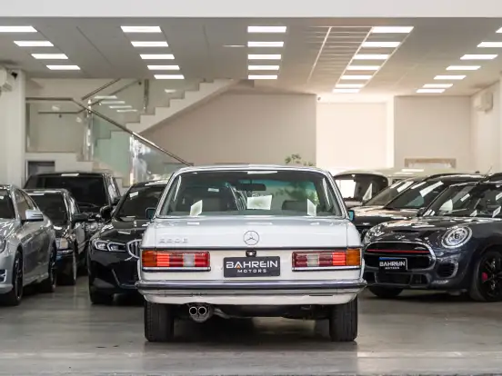 MERCEDES-BENZ-280 E-1983