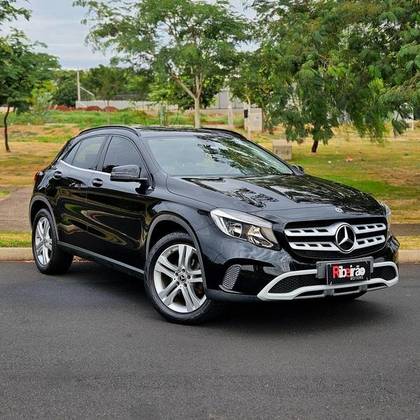MERCEDES-BENZ GLA 200 1.6 CGI FLEX STYLE 7G-DCT