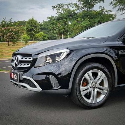 MERCEDES-BENZ-GLA 200-2018