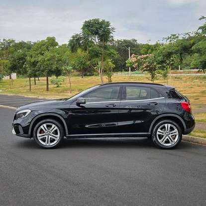 MERCEDES-BENZ-GLA 200-2018