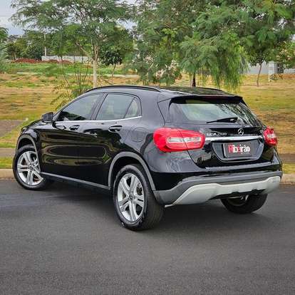 MERCEDES-BENZ-GLA 200-2018