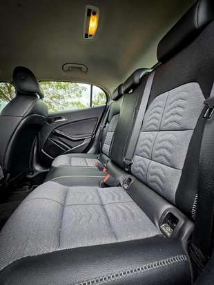 MERCEDES-BENZ-GLA 200-2018