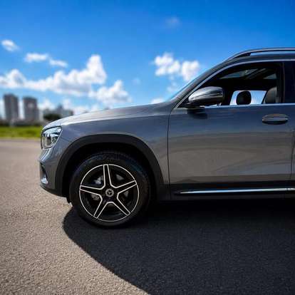 MERCEDES-BENZ-GLB 200-2022
