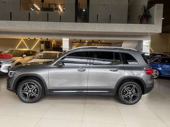 MERCEDES-BENZ-GLB 200-2022