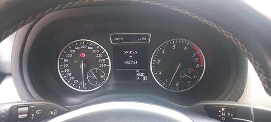 MERCEDES-BENZ-B 200-2012
