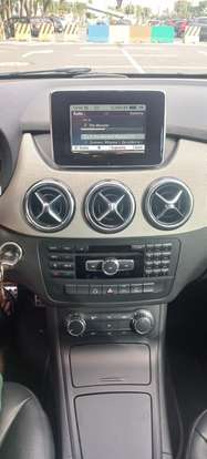 MERCEDES-BENZ-B 200-2012