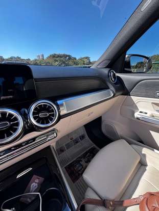 MERCEDES-BENZ-GLB 200-2021