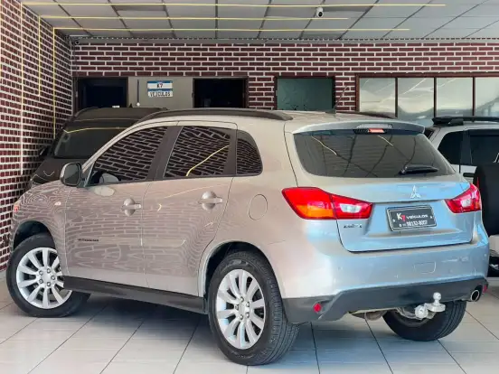 MITSUBISHI-ASX-2016