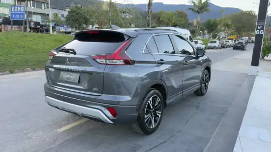 MITSUBISHI-ECLIPSE CROSS-1.5 MIVEC TURBO GASOLINA HPE CVT MITSUBISHI-ECLIPSE CROSS-2024