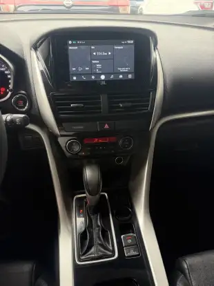 MITSUBISHI-ECLIPSE CROSS-2024