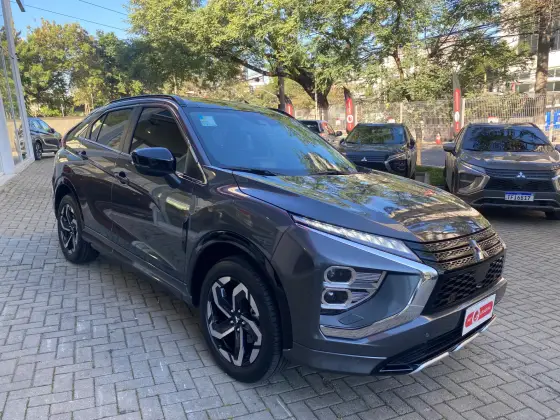 MITSUBISHI ECLIPSE CROSS 1.5 MIVEC TURBO GASOLINA HPE-S S-AWC CVT MITSUBISHI ECLIPSE CROSS 1.5 MIVEC TURBO GASOLINA HPE-S S-AWC CVT