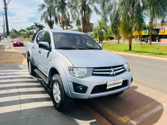MITSUBISHI L200 TRITON 2.4 HLS 4X2 CD 16V FLEX 4P MANUAL MITSUBISHI L200 TRITON 2.4 HLS 4X2 CD 16V FLEX 4P MANUAL