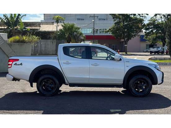 MITSUBISHI-L200 TRITON-2023