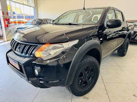 MITSUBISHI-L200 TRITON-2.4 16V TURBO DIESEL OUTDOOR GLX CD 4X4 MANUAL MITSUBISHI-L200 TRITON-2022