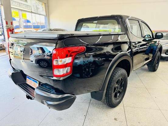 MITSUBISHI-L200 TRITON-2.4 16V TURBO DIESEL OUTDOOR GLX CD 4X4 MANUAL MITSUBISHI-L200 TRITON-2022
