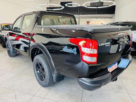 MITSUBISHI-L200 TRITON-2.4 16V TURBO DIESEL OUTDOOR GLX CD 4X4 MANUAL MITSUBISHI-L200 TRITON-2022