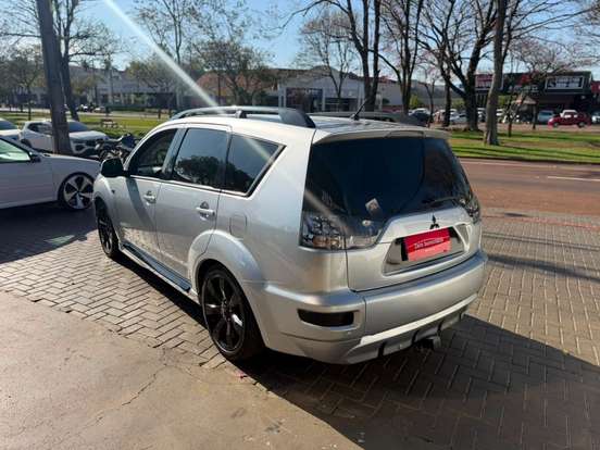 MITSUBISHI-OUTLANDER-2011