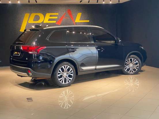 MITSUBISHI-OUTLANDER-2.0 COMFORT 16V GASOLINA 4P AUTOMÁTICO MITSUBISHI-OUTLANDER-2017