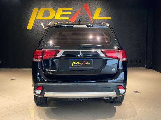 MITSUBISHI-OUTLANDER-2.0 COMFORT 16V GASOLINA 4P AUTOMÁTICO MITSUBISHI-OUTLANDER-2017