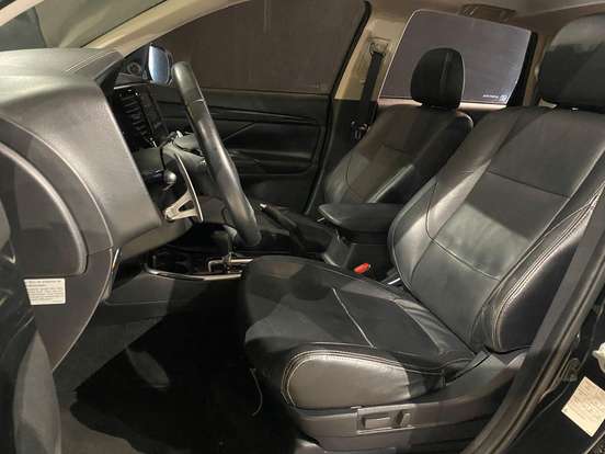 MITSUBISHI-OUTLANDER-2.0 COMFORT 16V GASOLINA 4P AUTOMÁTICO MITSUBISHI-OUTLANDER-2017