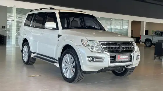 MITSUBISHI PAJERO FULL 3.8 HPE 4X4 V6 24V GASOLINA 4P AUTOMÁTICO MITSUBISHI PAJERO FULL 3.8 HPE 4X4 V6 24V GASOLINA 4P AUTOMÁTICO