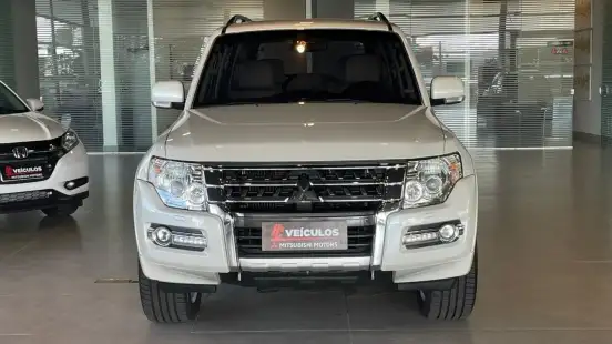 MITSUBISHI-PAJERO FULL-3.8 HPE 4X4 V6 24V GASOLINA 4P AUTOMÁTICO MITSUBISHI-PAJERO FULL-2014