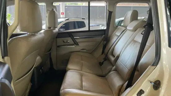 MITSUBISHI-PAJERO FULL-2014