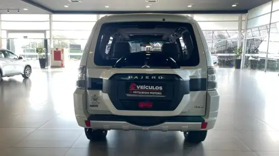 MITSUBISHI-PAJERO FULL-2014